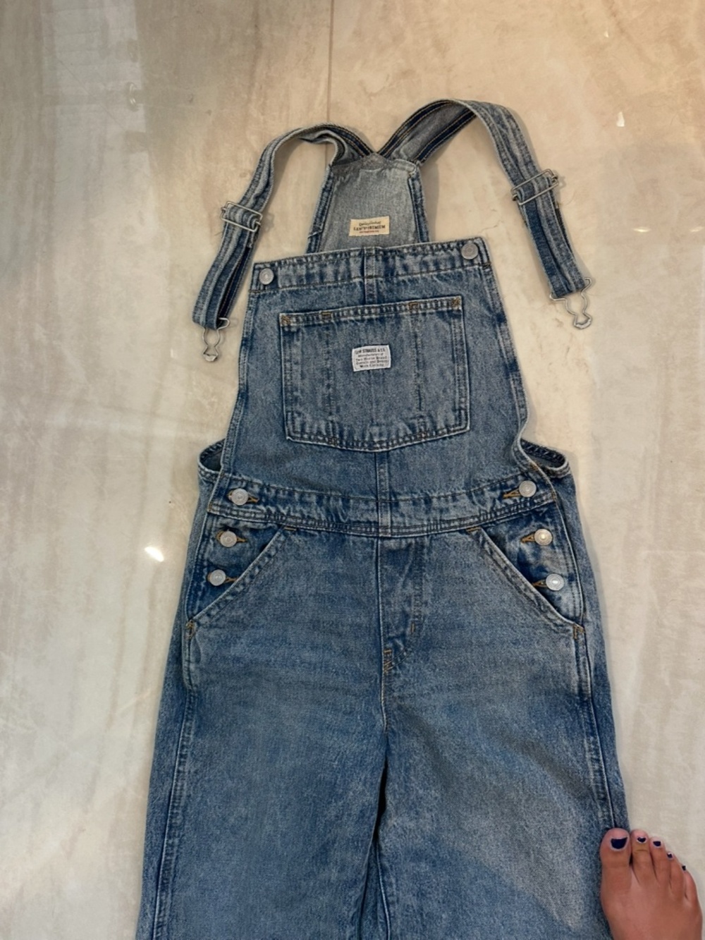 Levi's Full-Length Baggy Overalls - Size Small - Picture 4 of 10